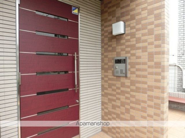 千代田・常磐緩行線 綾瀬駅 徒歩5分 9階建 築15年の玄関写真