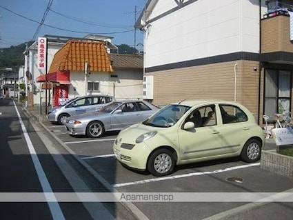 フロイデ立山[2LDK/59.62m2]の駐車場1