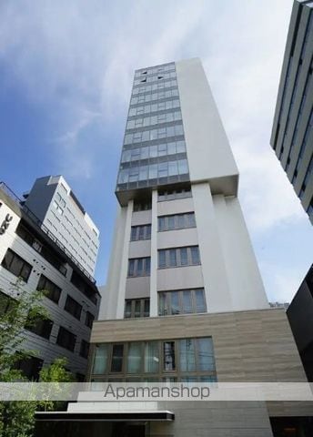 ピアース新宿三丁目の外観写真
