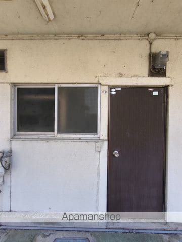 中村マンションの玄関写真