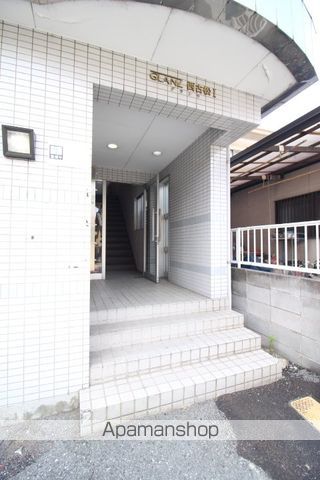グランツ西古松Iの玄関写真