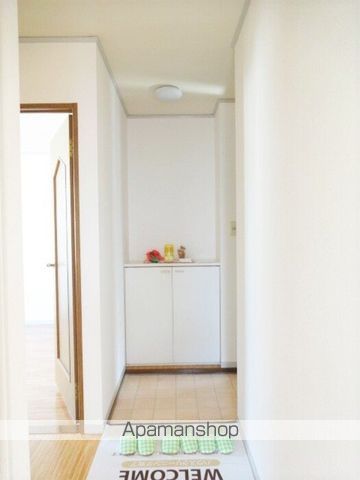ボーンハウスこどもの森 A棟の内装写真