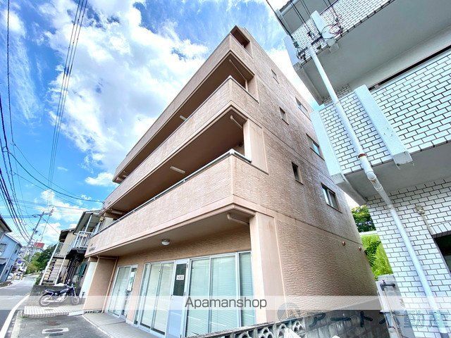 大栄和泉マンションの外観写真
