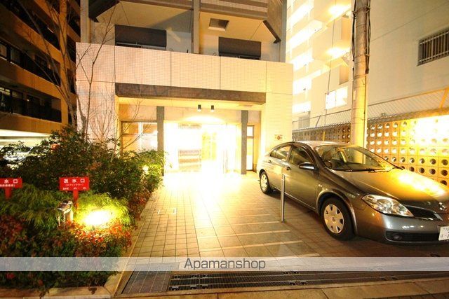 クリスタルグランツ新大阪の外観写真