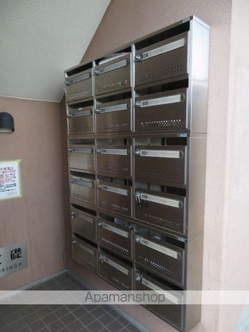 カルトン桜井の玄関写真