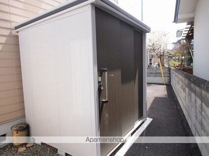 プレジール高出Ｂ棟[2DK/46.09m2]の共用部2