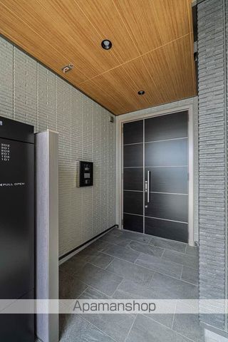FORENA 西町の玄関写真