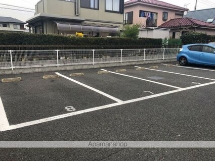 レオパレスミッキー[1K/23.18m2]の駐車場