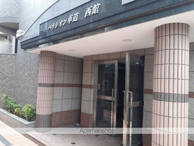 パラシオン車道西館の玄関写真
