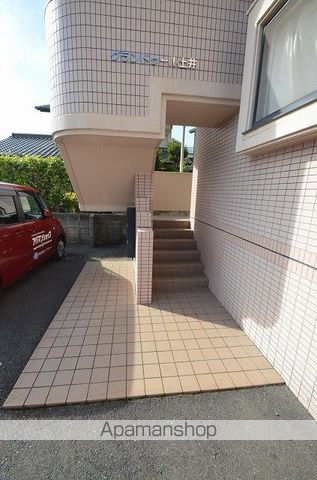 グランドゥール土井の玄関写真