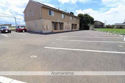 グランドソレーユ[1LDK/42.64m2]の駐車場2