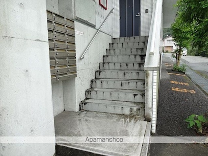 秋櫻館[1K/32.1m2]のエントランス