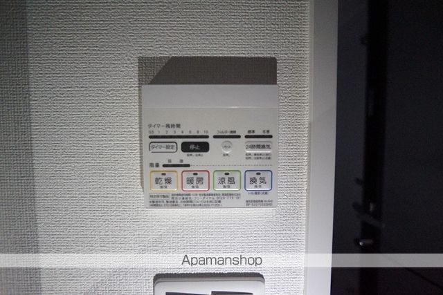 コンフォリア東新宿ステーションフロントの内装写真