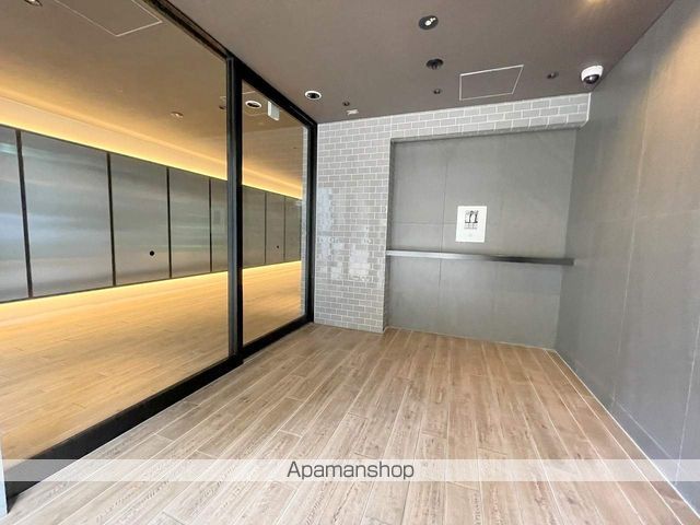 スワンズシティ谷町ブリエの玄関写真