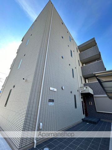 TRICERA COURTの外観写真