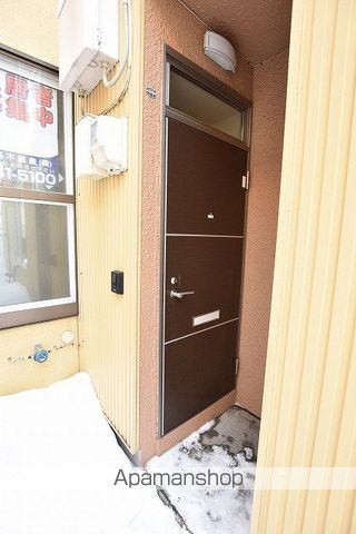 シャトー32の玄関写真