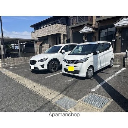 リュイソーＹ[2LDK/61.5m2]の駐車場
