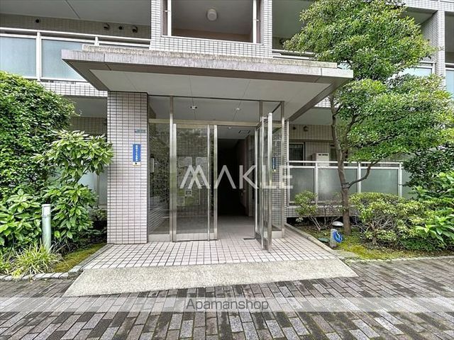 よこすか・四季の街パークヒルズそよ風の丘5番館の玄関写真