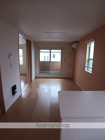 小田急小田原線 本厚木駅 バス乗車時間：12分 最寄りバス停で下車 徒歩9分 2階建 築12年の内装写真