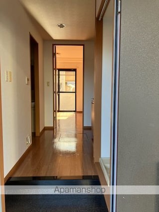 メルヴェール・チェンバー[1K/24.84m2]の玄関