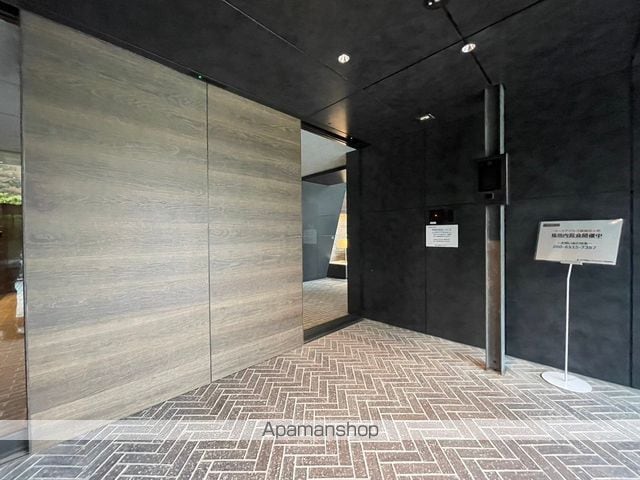 パークアクシス新宿百人町[1DK/31.85m2]のエントランス
