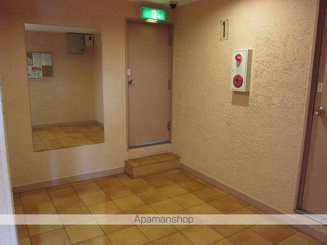 ノイエス大江四天王寺の玄関写真