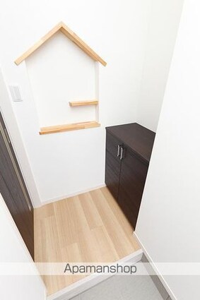 エイチツー[1LDK/34.68m2]の玄関