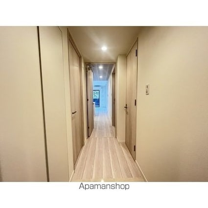 コンフォリア・リヴ文京護国寺[2LDK/53.7m2]の玄関