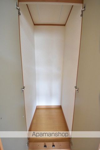 札幌市北区 2階建 築56年の内装写真