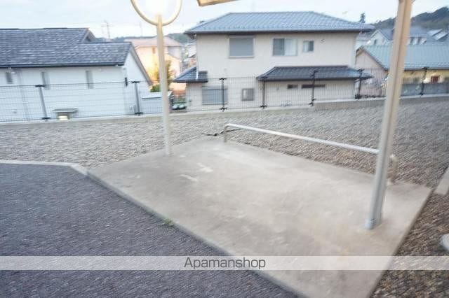 ブライト・ヒルサイトBの玄関写真