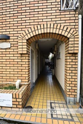 東京都中野区弥生町２丁目[1R/13m2]のエントランス