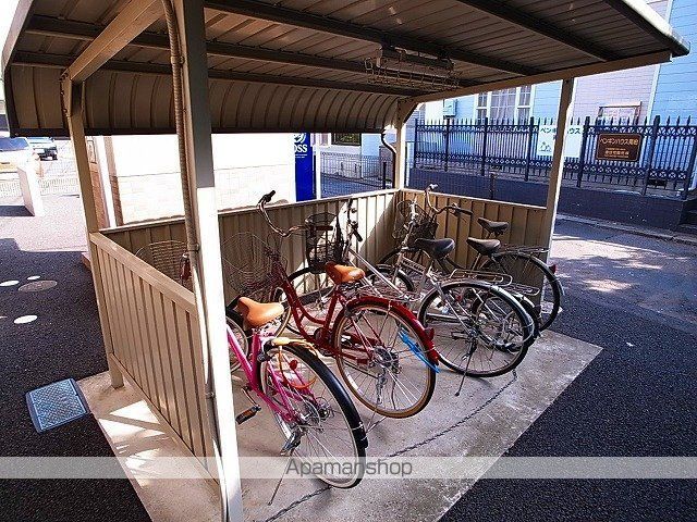 ファミーユ低見台の玄関写真