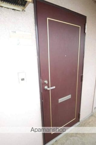 ワタナベマンションの外観写真