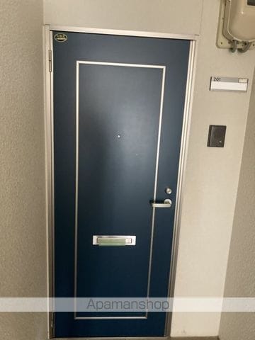 BUENA関屋堀割の玄関写真