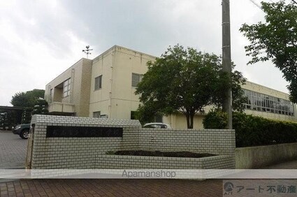 ビッグウエスト３[2LDK/57.19m2]の周辺2