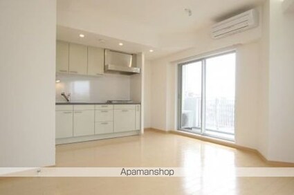 東京都世田谷区三軒茶屋１丁目[2LDK/53.76m2]のリビング・居間2