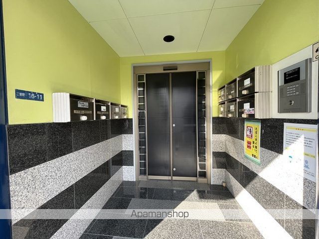 エトワール二葉町の玄関写真