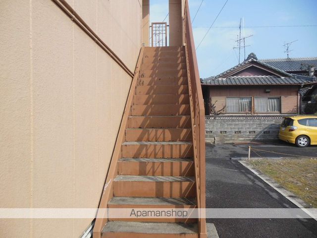 リバーサイドONEの玄関写真