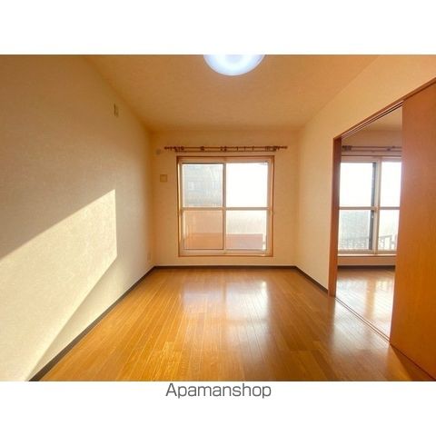 ピュアライフ坂井IIの内装写真