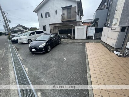 和歌山県御坊市島[1K/28.02m2]の駐車場