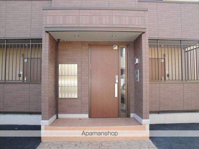 グリーンシャトー三園の玄関写真