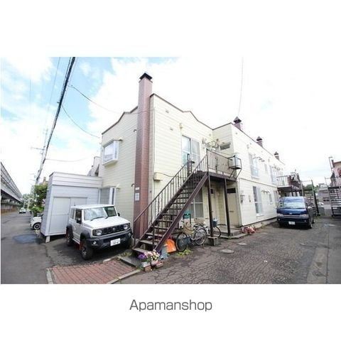 フジハウスIの玄関写真