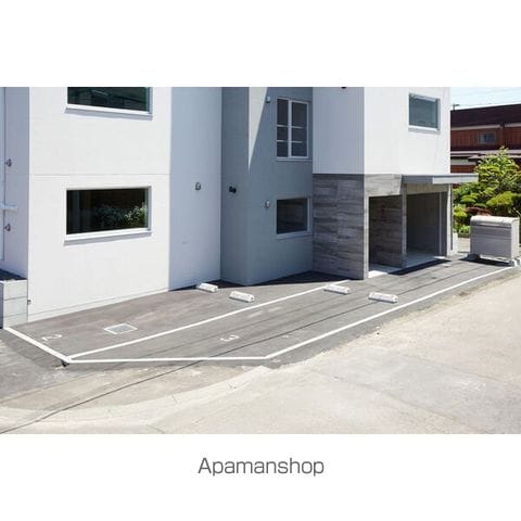 ROCA HASSAMUの外観写真