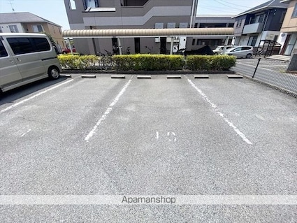 エランドールⅡ[3LDK/61.75m2]の駐車場