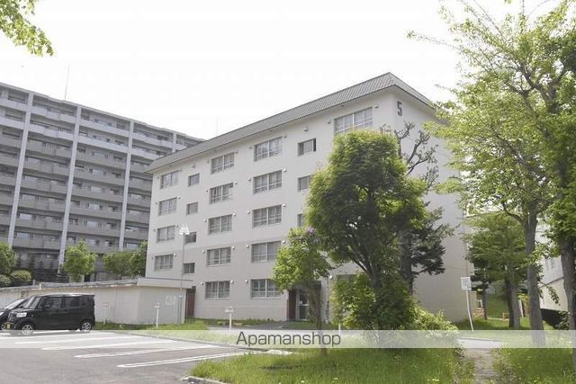札幌西月寒団地5号棟の外観写真