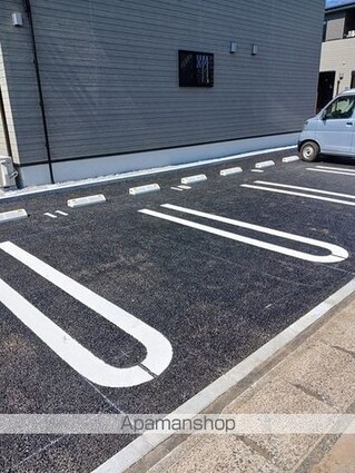 ヴェント　フィオーレ　Ⅰ[1LDK/50.05m2]の駐車場