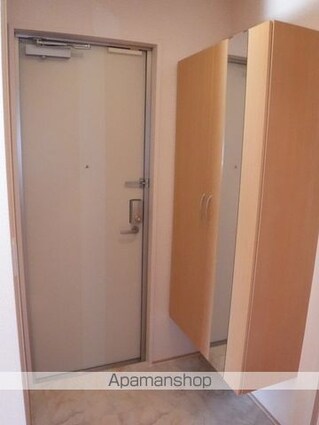 ラファエル[2LDK/52.54m2]の玄関