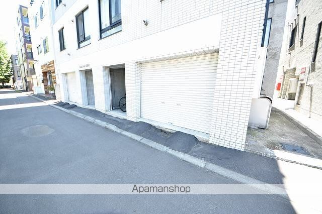 グランパーク札幌北の玄関写真