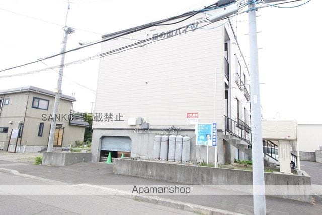 日の出ハイツの外観写真