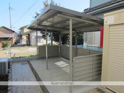 アルバルーチェ　Ｏ[1R/34.71m2]の駐車場